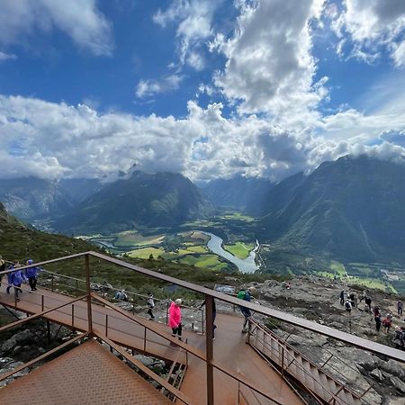 Appartement Bakkebo Trollstigen à Åndalsnes Extérieur photo